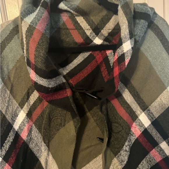 Super cuter trendy Plaid Poncho warm. So cute over any outfit! - Picture 10 of 11